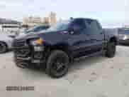 2024 Chevrolet Silverado 1500 Custom Trail Boss z VIN 3GCPDCEK8RG398601, wystawiony jako Copart lot #88468505 z przebiegiem 933 mil mil oraz Szkoda całkowita • Salvage title. Historia ofert i sprzedaży dostępna na DreamBid. Obrazek 1.