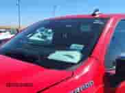 2024 Chevrolet Silverado 1500 LT z VIN 1GCRDDEK1RZ155405, wystawiony jako IAAI lot #43589544 z przebiegiem 50 431 mil mil oraz . Historia ofert i sprzedaży dostępna na DreamBid. Obrazek 55.