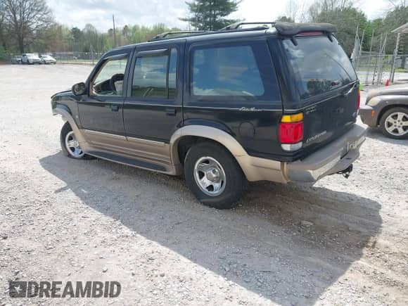 1997 Ford Explorer XLT с VIN 1FMDU35P2VUB07964, выставлен на аукционе IAAI как лот 41952653 с пробегом 181 669 миль миль и . История ставок и продаж доступна на DreamBid. Изображение 3.