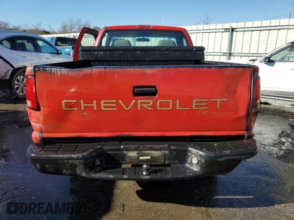 1999 Chevrolet S-10 с VIN 1GCCS144XX8117705, выставлен на аукционе Copart как лот 85882624 с пробегом 307 730 миль миль и Списание • Salvage title. История ставок и продаж доступна на DreamBid. Изображение 6.