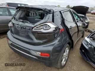 2017 Chevrolet Bolt EV LT z VIN 1G1FW6S02H4183116, wystawiony jako Copart lot #63639762 z przebiegiem Nie podano mil oraz . Historia ofert i sprzedaży dostępna na DreamBid. Obrazek 4.