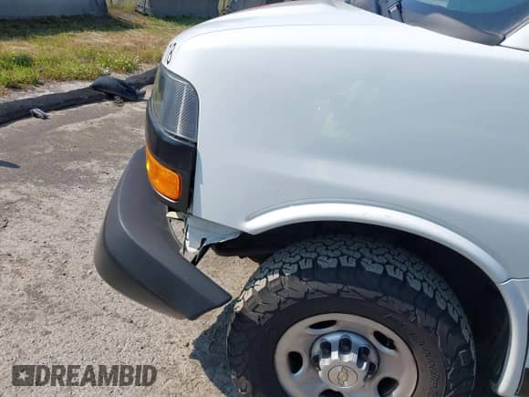 2020 Chevrolet Express Cargo with VIN 1GCWGAFGXL1276698, listed as a IAAI auction lot 42406833 with 63,143 mi miles and . Bid and sale history available at DreamBid. Image 20.