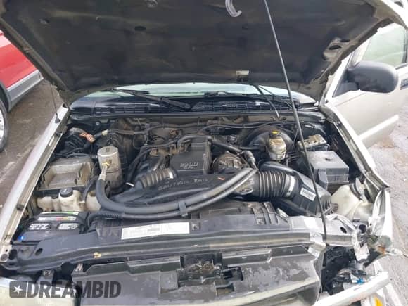 2003 Chevrolet S-10 LS с VIN 1GCCS14H838142180, выставлен на аукционе IAAI как лот 41998682 с пробегом 274 452 миль миль и . История ставок и продаж доступна на DreamBid. Изображение 10.