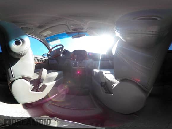 2010 Toyota Sienna XLE с VIN 5TDYK4CC8AS307506, выставлен на аукционе IAAI как лот 41691392 с пробегом 216 197 миль миль и . История ставок и продаж доступна на DreamBid. Изображение 18.