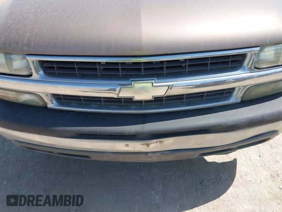 2004 Chevrolet Suburban LT with VIN 1GNEC16Z64J117498, listed as a IAAI auction lot 42005973 with 246,938 mi miles and . Bid and sale history available at DreamBid. Image 6.