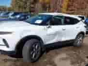 2024 Chevrolet Blazer LT z VIN 3GNKBCR46RS161153, wystawiony jako IAAI lot #43515792 z przebiegiem 22 721 mil mil oraz . Historia ofert i sprzedaży dostępna na DreamBid. Obrazek 6.