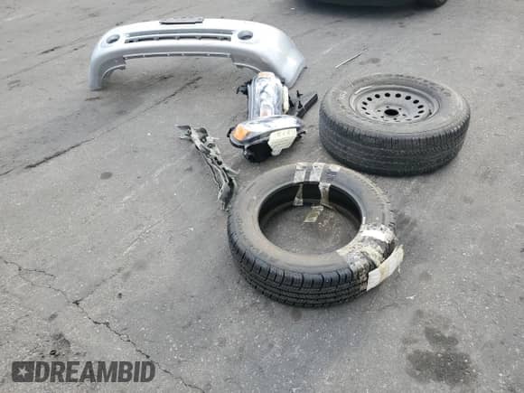 2014 Nissan Cube S with VIN JN8AZ2KR5ET353362, listed as a Copart auction lot 87252925 with 97,682 mi miles and Salvage title. Bid and sale history available at DreamBid. Image 12.