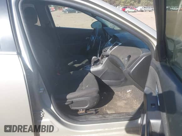 2014 Chevrolet Cruze 1LT с VIN 1G1PC5SB9E7455504, выставлен на аукционе IAAI как лот 43363243 с пробегом 119 065 миль миль и . История ставок и продаж доступна на DreamBid. Изображение 5.