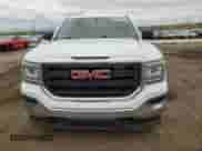 2018 GMC Sierra 1500 z VIN 1GTR1LEC1JZ345348, wystawiony jako Copart lot #70581515 z przebiegiem 139 184 mil mil oraz Szkoda całkowita • Salvage title. Historia ofert i sprzedaży dostępna na DreamBid. Obrazek 5.
