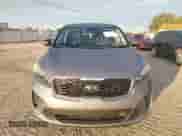 2019 Kia Sorento L z VIN 5XYPG4A30KG610696, wystawiony jako IAAI lot #43328782 z przebiegiem 76 151 mil mil oraz . Historia ofert i sprzedaży dostępna na DreamBid. Obrazek 12.