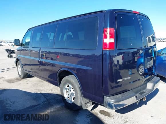 2008 Chevrolet City Express Cargo with VIN 1GNFH154181182390, listed as a IAAI auction lot 41417436 with 116,281 mi miles and . Bid and sale history available at DreamBid. Image 3.
