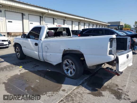 1999 Chevrolet Silverado 1500 с VIN 1GCEC14W9XE200521, выставлен на аукционе Copart как лот 71100125 с пробегом 339 452 миль миль и Списание • Salvage title. История ставок и продаж доступна на DreamBid. Изображение 2.