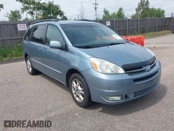2005 Toyota Sienna XLE z VIN 5TDBA22C15S043162, wystawiony jako IAAI lot #42429225 z przebiegiem 224 290 mil mil oraz . Historia ofert i sprzedaży dostępna na DreamBid. Obrazek 1.