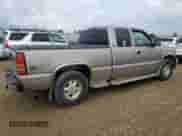 2003 GMC Sierra 1500 SLT с VIN 2GTEK19T931359648, выставлен на аукционе Copart как лот 68164465 с пробегом 269 021 миль миль и Списание • Salvage title. История ставок и продаж доступна на DreamBid. Изображение 3.