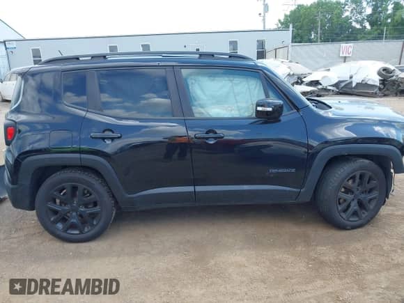 2017 Jeep Renegade Latitude с VIN ZACCJABB6HPG67093, выставлен на аукционе IAAI как лот 42717078 с пробегом 107 655 миль миль и . История ставок и продаж доступна на DreamBid. Изображение 14.