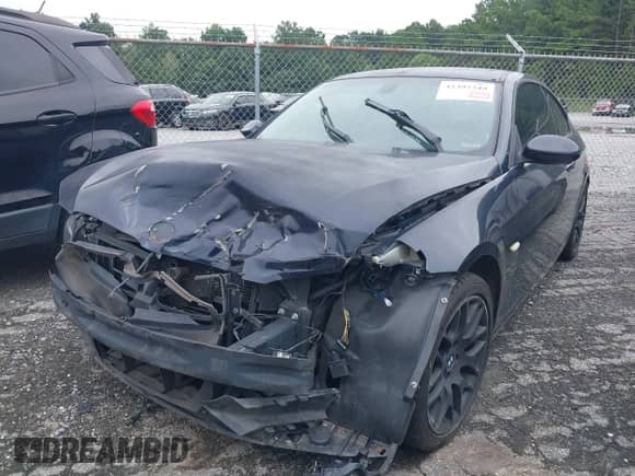 2007 BMW 3 Series 328i с VIN WBAWB33557P130027, выставлен на аукционе IAAI как лот 42397349 с пробегом 185 867 миль миль и . История ставок и продаж доступна на DreamBid. Изображение 2.