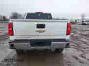 2017 Chevrolet Silverado 2500HD Work Truck z VIN 1GC1KUEG5HF222795, wystawiony jako IAAI lot #41717477 z przebiegiem 223 784 mil mil oraz . Historia ofert i sprzedaży dostępna na DreamBid. Obrazek 17.