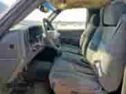 2003 Chevrolet Silverado 1500 LS с VIN 1GCEC14T23Z341472, выставлен на аукционе Copart как лот 80086695 с пробегом 305 675 миль миль и Списание • Salvage title. История ставок и продаж доступна на DreamBid. Изображение 7.