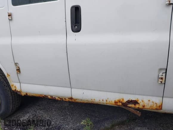2011 Chevrolet Express Cargo с VIN 1GCZGTBG7B1166625, выставлен на аукционе IAAI как лот 42922458 с пробегом 142 842 миль миль и . История ставок и продаж доступна на DreamBid. Изображение 6.
