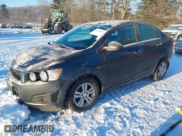 2014 Chevrolet Sonic LT с VIN 1G1JD5SB5E4166558, выставлен на аукционе IAAI как лот 41393611 с пробегом 91 082 миль миль и . История ставок и продаж доступна на DreamBid. Изображение 2.