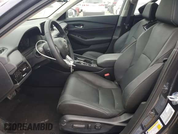 2025 Honda Accord Touring with VIN 1HGCY2F88SA019568, listed as a Copart auction lot 68320945 with 10,634 mi miles and Salvage title. Bid and sale history available at DreamBid. Image 7.