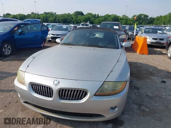 2003 BMW Z4 3.0i with VIN 4USBT53443LU04380, listed as a IAAI auction lot 42422703 with 28,594 mi miles and . Bid and sale history available at DreamBid. Image 6.