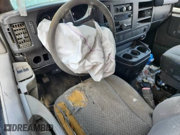 2011 Chevrolet Express Cargo с VIN 1GCWGFCA7B1119948, выставлен на аукционе Copart как лот 67278225 с пробегом Не указан миль и Списание • Salvage title. История ставок и продаж доступна на DreamBid. Изображение 8.