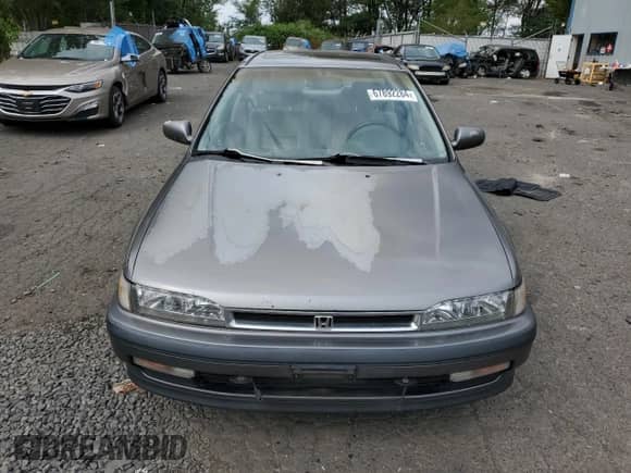 1990 Honda Accord EX z VIN JHMCB7563LC072616, wystawiony jako Copart lot #67892284 z przebiegiem 218 918 mil mil oraz Szkoda całkowita • Salvage title. Historia ofert i sprzedaży dostępna na DreamBid. Obrazek 5.