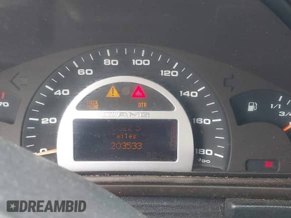 2002 Mercedes-Benz C AMG z VIN WDBRF65JX2F222750, wystawiony jako IAAI lot #42517552 z przebiegiem 203 533 mil mil oraz . Historia ofert i sprzedaży dostępna na DreamBid. Obrazek 7.