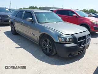 2005 Dodge Magnum RT with VIN 2D4GV58275H546898, listed as a IAAI auction lot 43174413 with 174,771 mi miles and . Bid and sale history available at DreamBid. Image 1.