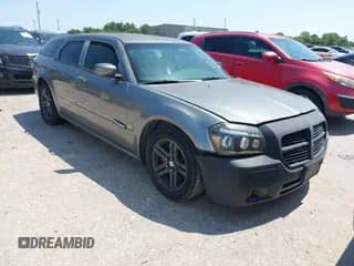 2005 Dodge Magnum RT with VIN 2D4GV58275H546898, listed as a IAAI auction lot 43174413 with 174,771 mi miles and . Bid and sale history available at DreamBid. Image 1.