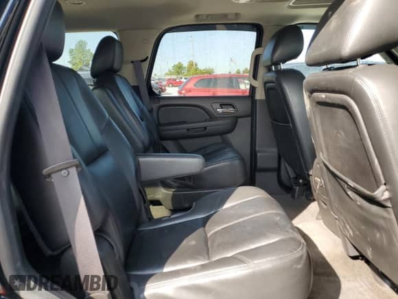 2013 Chevrolet Tahoe LT z VIN 1GNSKBE05DR356668, wystawiony jako Copart lot #71862685 z przebiegiem 162 333 mil mil oraz Czysty tytuł • Clean title. Historia ofert i sprzedaży dostępna na DreamBid. Obrazek 11.
