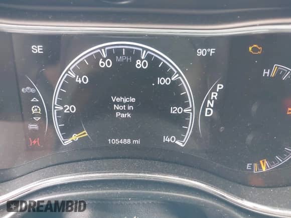 2018 Jeep Grand Cherokee Upland z VIN 1C4RJFAG8JC466195, wystawiony jako IAAI lot #42413128 z przebiegiem 105 488 mil mil oraz . Historia ofert i sprzedaży dostępna na DreamBid. Obrazek 7.