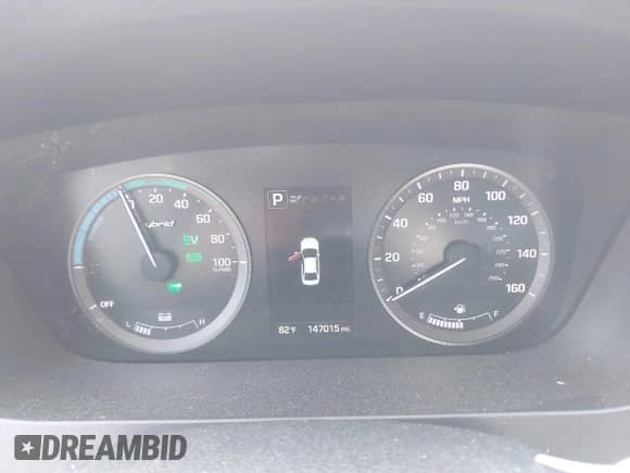 2016 Hyundai Sonata Limited с VIN KMHE34L13GA008487, выставлен на аукционе IAAI как лот 42758106 с пробегом 147 015 миль миль и . История ставок и продаж доступна на DreamBid. Изображение 7.