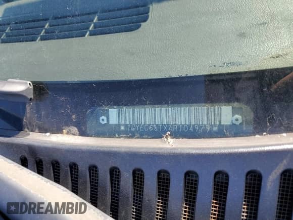 2004 Cadillac Escalade with VIN 1GYEC63TX4R104979, listed as a Copart auction lot 48992455 with 210,937 mi miles and Salvage title. Bid and sale history available at DreamBid. Image 14.