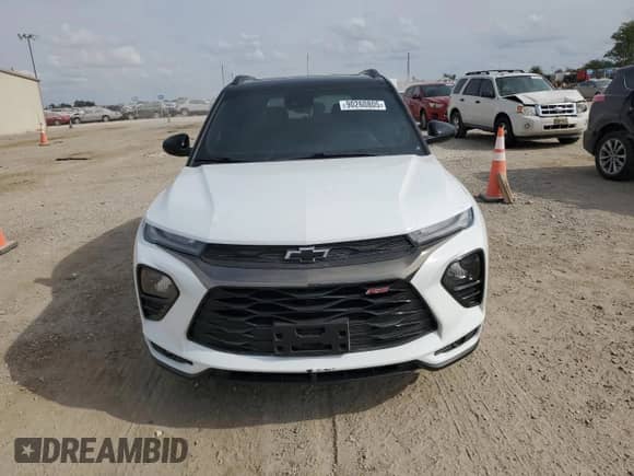 2021 Chevrolet TrailBlazer RS with VIN KL79MTSL9MB120889, listed as a Copart auction lot 90260805 with 52,603 mi miles and Clean title. Bid and sale history available at DreamBid. Image 5.