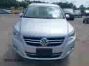 2009 Volkswagen Tiguan S с VIN WVGAV75N19W508048, выставлен на аукционе IAAI как лот 42754273 с пробегом 84 535 миль миль и . История ставок и продаж доступна на DreamBid. Изображение 12.