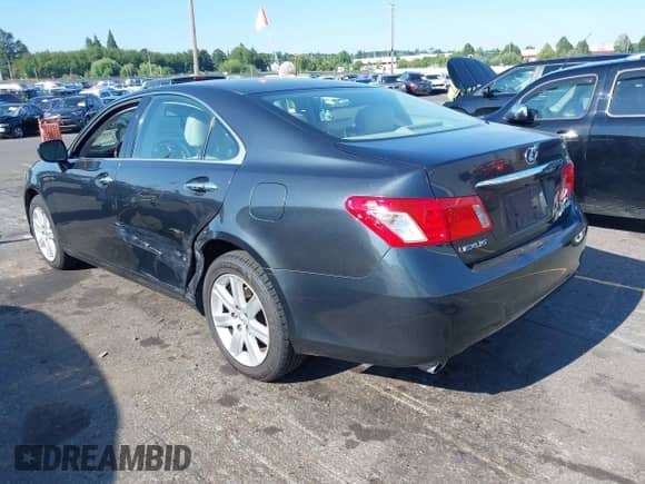 2007 Lexus ES 330 z VIN JTHBJ46G172035984, wystawiony jako IAAI lot #42811428 z przebiegiem 175 267 mil mil oraz . Historia ofert i sprzedaży dostępna na DreamBid. Obrazek 3.