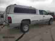 1998 Dodge 2500 z VIN 1B7KF23W1WJ244472, wystawiony jako Copart lot #47412345 z przebiegiem 186 135 mil mil oraz Szkoda całkowita • Salvage title. Historia ofert i sprzedaży dostępna na DreamBid. Obrazek 3.