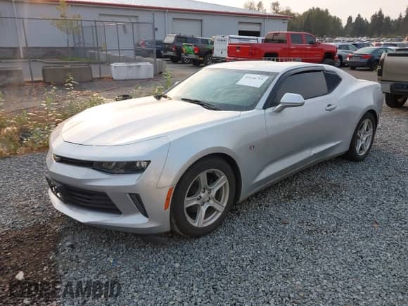 2017 Chevrolet Camaro 1LS z VIN 1G1FA1RXXH0148867, wystawiony jako IAAI lot #43126755 z przebiegiem 66 063 mil mil oraz . Historia ofert i sprzedaży dostępna na DreamBid. Obrazek 18.