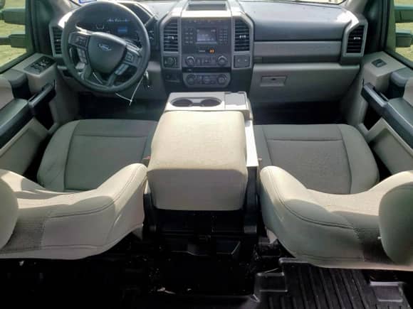 2017 Ford F-250 King Ranch with VIN 1FT7W2BT3HED84919, listed as a Copart auction lot 68959465 with 167,592 mi miles and Salvage title. Bid and sale history available at DreamBid. Image 8.