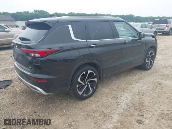 2024 Mitsubishi Outlander SEL with VIN JA4J4WA80RZ089183, listed as a IAAI auction lot 42440664 with 3,723 mi miles and . Bid and sale history available at DreamBid. Image 4.