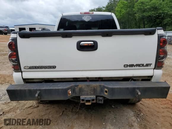 2004 Chevrolet Silverado 1500 LS с VIN 2GCEK19V541142813, выставлен на аукционе Copart как лот 58789115 с пробегом 255 127 миль миль и Списание • Salvage title. История ставок и продаж доступна на DreamBid. Изображение 6.