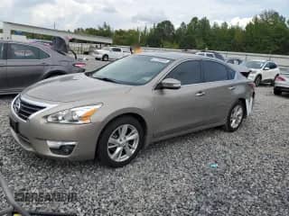 2015 Nissan Altima SL with VIN 1N4AL3AP1FN913022, listed as a Copart auction lot 81783035 with 55,187 mi miles and Salvage title. Bid and sale history available at DreamBid. Image 1.