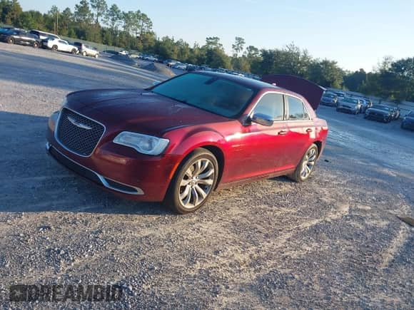 2019 Chrysler 300 Touring с VIN 2C3CCAAG7KH590108, выставлен на аукционе IAAI как лот 43315946 с пробегом 117 796 миль миль и . История ставок и продаж доступна на DreamBid. Изображение 2.