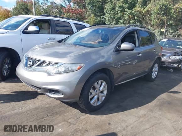 2011 Nissan Murano SV z VIN JN8AZ1MW7BW169774, wystawiony jako IAAI lot #40752308 z przebiegiem 167 144 mil mil oraz . Historia ofert i sprzedaży dostępna na DreamBid. Obrazek 17.