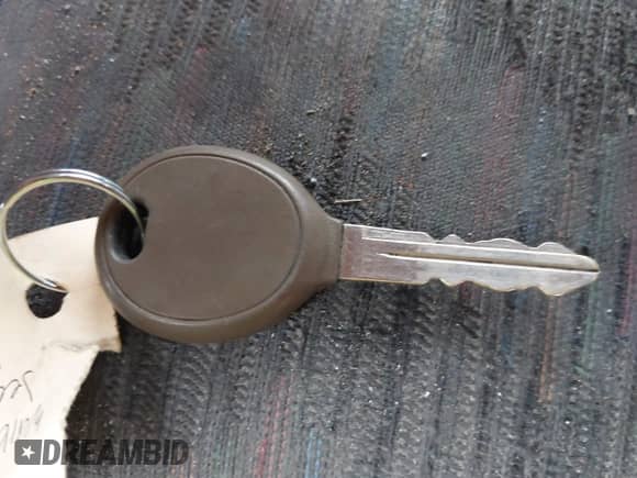 2004 Jeep Wrangler Sport z VIN 1J4FA49SX4P794578, wystawiony jako IAAI lot #41520650 z przebiegiem 214 600 mil mil oraz . Historia ofert i sprzedaży dostępna na DreamBid. Obrazek 11.