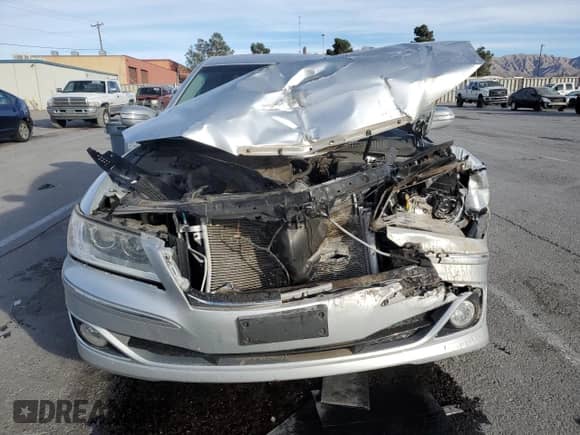 2011 Hyundai Azera Limited с VIN KMHFC4DF3BA539499, выставлен на аукционе Copart как лот 86912194 с пробегом 80 290 миль миль и Списание • Salvage title. История ставок и продаж доступна на DreamBid. Изображение 5.