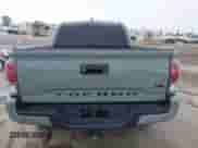 2023 Toyota Tacoma SR z VIN 3TMCZ5AN7PM543217, wystawiony jako IAAI lot #43400966 z przebiegiem 59 385 mil mil oraz . Historia ofert i sprzedaży dostępna na DreamBid. Obrazek 16.