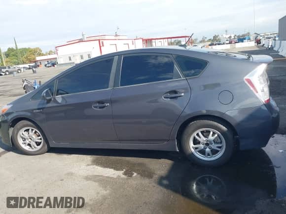 2011 Toyota Prius II with VIN JTDKN3DU7B1428699, listed as a IAAI auction lot 43259988 with 100,571 mi miles and . Bid and sale history available at DreamBid. Image 14.
